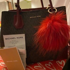 Michael Kors matching purse and wallet sat